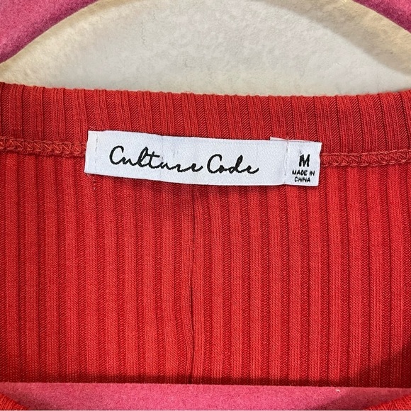 Culture Code Ribbed Long‎ Sleeve w/ Thumbholes Round Neck Tip Red Size M - Picture 2 of 10